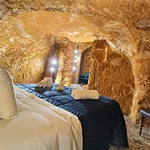 Historic Hypogenian Center Apartment Appartement